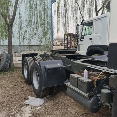Las 10 ruedas resistentes dan en segundo lugar el camión usado Howo del tractor de Sinotruck con el motor de Weichai