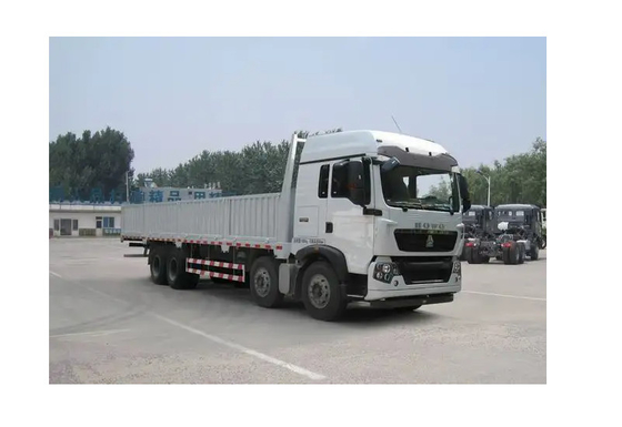 2 cerca potente Trailers Truck del doble del camión 420hp del cargo del euro Ii Howo del camión del cargo de las furgonetas