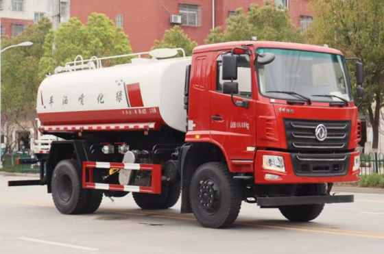 Saneamiento del vehículo del propósito especial de SPV del petrolero de camino de la impulsión del camión 4X4 de la regadera del agua 12000 litros de tanque