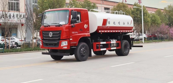Saneamiento del vehículo del propósito especial de SPV del petrolero de camino de la impulsión del camión 4X4 de la regadera del agua 12000 litros de tanque