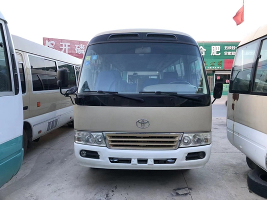 TOYOTA utilizó el autobús del práctico de costa con 16-30 asientos motor diesel y motor de gasolina