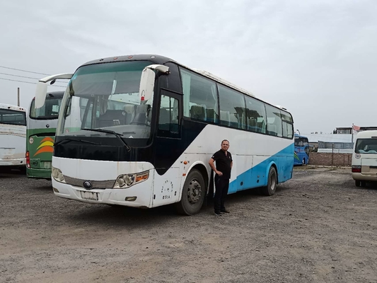 Coche adecuado del viaje del motor de la parte posterior del autobús Zk6110 de la mano del autobús 49-51seater de Yutong de la dirección en segundo lugar
