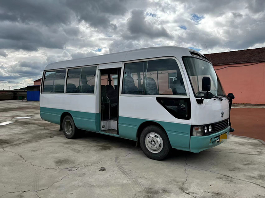 Autobús usado los 6m del práctico de costa de la mano del motor diesel segundo del autobús 14B del práctico de costa de Toyota 26 asientos