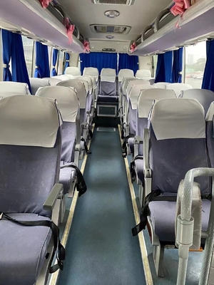 La distancia de Bus Used Mini Vans Of Yuton Long del coche de Youtong de la segunda mano transporta 30 Seaters ZK6808