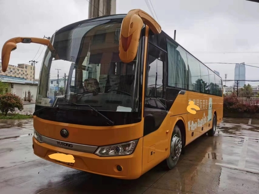 Los coches de lujo usados en segundo lugar dan a Tong Bus joven ZK6115 el motor amarillo de Yuchai de los asientos del color 60