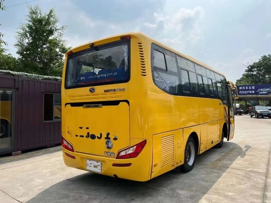 Autobús usado XMQ6759 de Kinglong de la mano de la ventana de desplazamiento del aire/acondicionado de la transmisión manual de los asientos del motor 33 de Yuchai del autobús del pasajero 2do