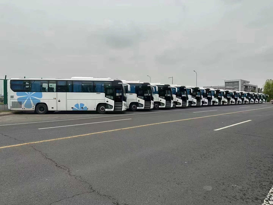 Los asientos blancos usados del color 50 del autobús de lujo plano resorte autobús ZK6119 de Yutong de la mano del motor raro medio de la puerta de 2018 años el 2do