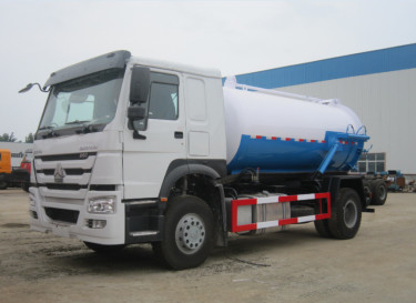 Modo usado de la impulsión de la capacidad 4×2 del petrolero del ³ de los 10m de los camiones de las aguas residuales 11 toneladas de las aguas residuales de camión a estrenar de la succión