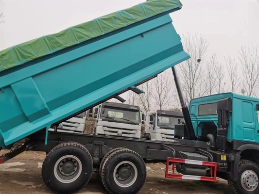 Los camiones resistentes usados que el modo especial de la impulsión del color 6×4 dejó las 13 toneladas derechas cargan el transporte de la mina del peso
