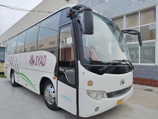 Autobús más alto usado KLQ6856 del autobús de Yuchai del motor 200hp del portaequipajes 37 de los asientos del color de la impulsión blanca comercial de la mano izquierda