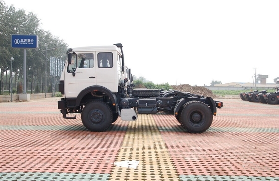 6 neumáticos usados camiones de carga media 4 * 2 Beiben cabeza de tractor 300 CV techo plano Euro 3