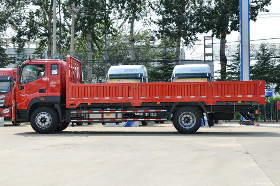 Chasis de camión de carga de 10 toneladas 4 * 2 neumáticos traseros dobles Euro 3 Motor Cummins 5150 distancia entre ejes