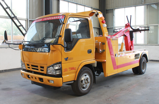 Remolcador de camión usado Isuzu 600P modelo 4 * 2 modo de conducción 130hp carga de 3 toneladas cabina única