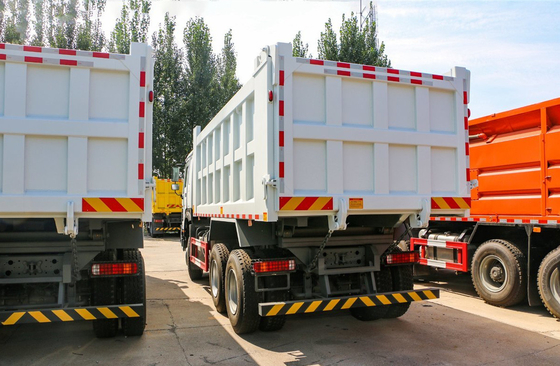 Camión chino usado 6×4 camión de basura Howo 371hp Euro 3 uso en África 6.8 metros de largo caja