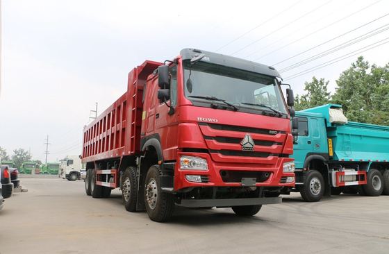 Camión de descarga de Sino Howo 76 Cabina plana 8*4 Camión de remate de 30-50 toneladas Cargando 12 neumáticos LHD&amp;RHD