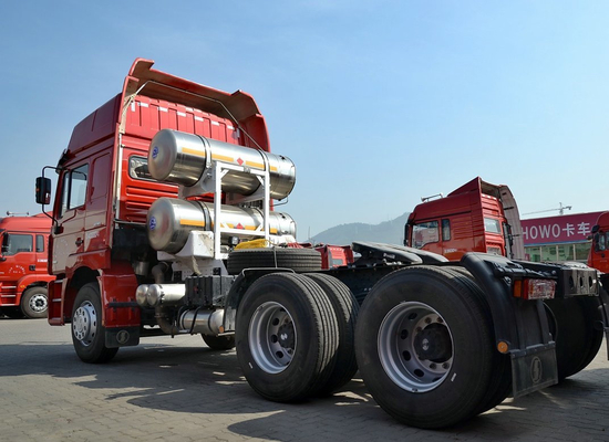 Cabeza de camión Shacman 6*4 Modo de conducción Caballo Tractor de GNL Gran tanque de gas 380hp Transporte de carbón