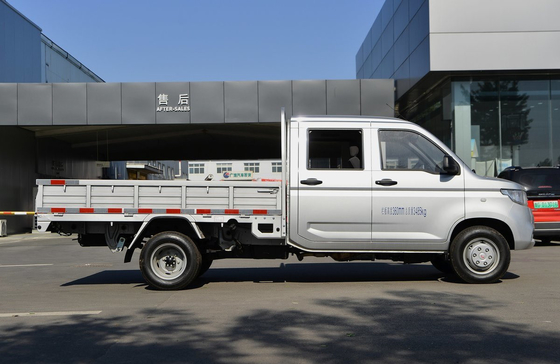 Camión de caja Camión de carga Camión ligero Wuling Camión de doble cabina 3350 mm Base de ruedas 4 * 2 Manejo de conducción 6 neumático