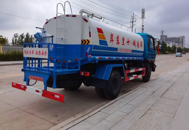 Dongfeng utilizó capacidad del tanque 10000L del buque de petróleo 7350×2470×2710m m con el motor diesel rojo
