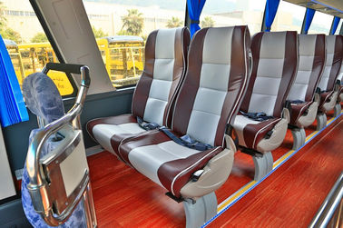 Los asientos de 2011 años 48 utilizaron poder de oro de la marca 300HP del dragón de los coches de pasajero