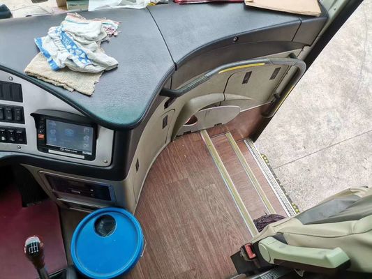 Los asientos de ZK6116HF 228kw 51 utilizaron los autobuses de Yutong que el pasajero transporta el desnudo bajo del kilómetro de los asientos de lujo que embala LHD