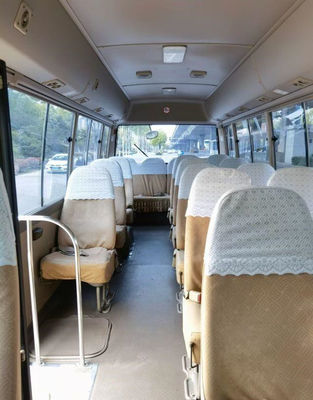 2010 autobús usado del práctico de costa del año 20 asientos, autobús usado de Mini Bus Toyota Coaster con el motor de gasolina 2TR en buenas condiciones