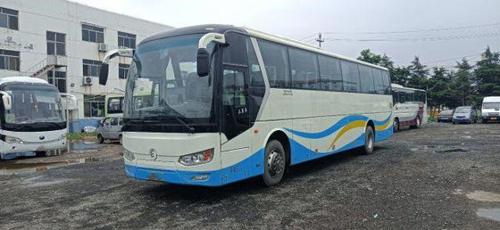 El bus turístico usado para África utilizó kilómetro bajo de Dragon Bus Yuchai Rear Engine 233kw 53seats del euro IV del chasis de oro del saco hinchable