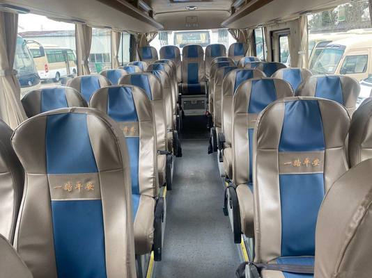 35 asientos el autobús usado 2015 años Zk6816 Yutong utilizaron el motor de la parte posterior de Company Commuter Bus del coche
