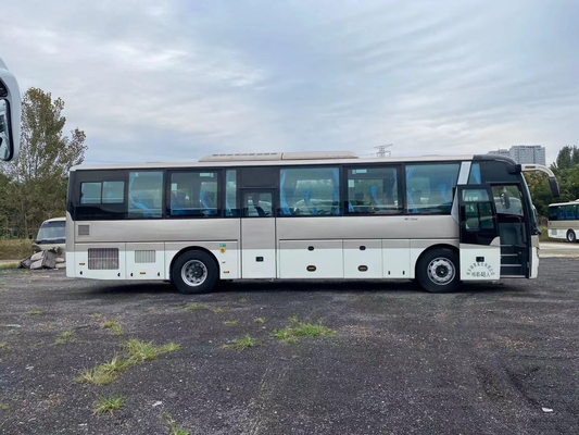 Los chasis de acero secundan los autobuses de la mano que 50 asientos utilizaron los bus turístico utilizaron al coche de lujo Buses