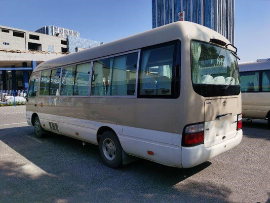 Autobús usado práctico de costa de Toyota con el equipo lleno 20 Mini Bus In usado asientos autobús de Munual de la gasolina de la ventana de desplazamiento de 2012 años