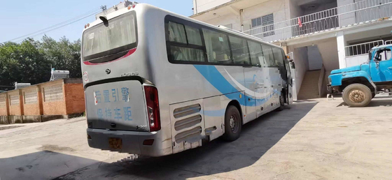 El autobús XMQ6113 de Kinglong transporta los accesorios usados del autobús del bus turístico 49seats del diseño 2016 entrena