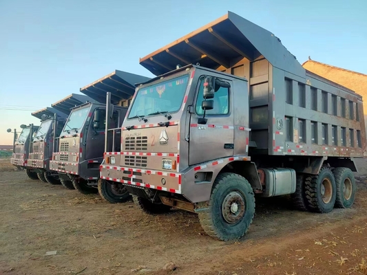 Chino HOWO utilizó el descargador del camión volquete con 430HP el motor 120 Ton Load Used For Mine
