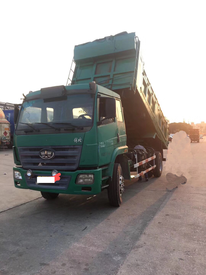 Camión volquete usado 4x2 235HP 2009 años con las buenas condiciones JIEFANG FOTON DONGFENG
