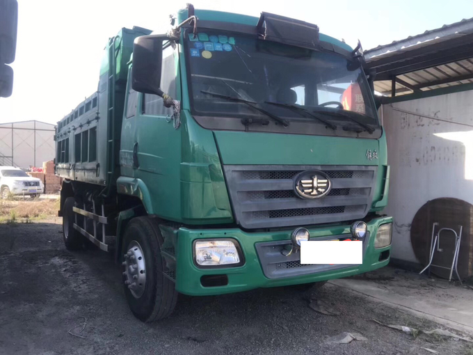 Camión volquete usado 4x2 235HP 2009 años con las buenas condiciones JIEFANG FOTON DONGFENG