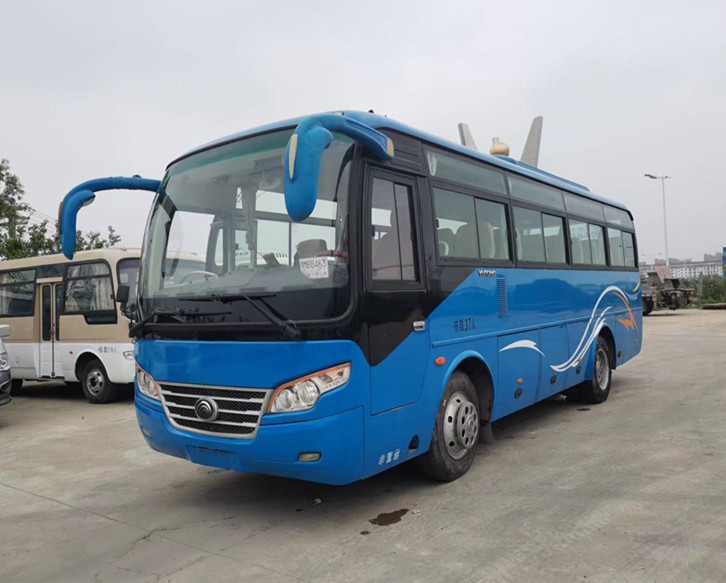 37 dirección usada asientos del autobús ZK6842D Front Engine Coach RHD de Yutong para el transporte