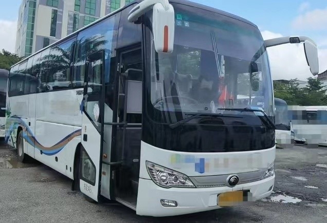 2019 autobús usado Zk6119 de Yutong del año 48 asientos para las emisiones del euro V del turismo