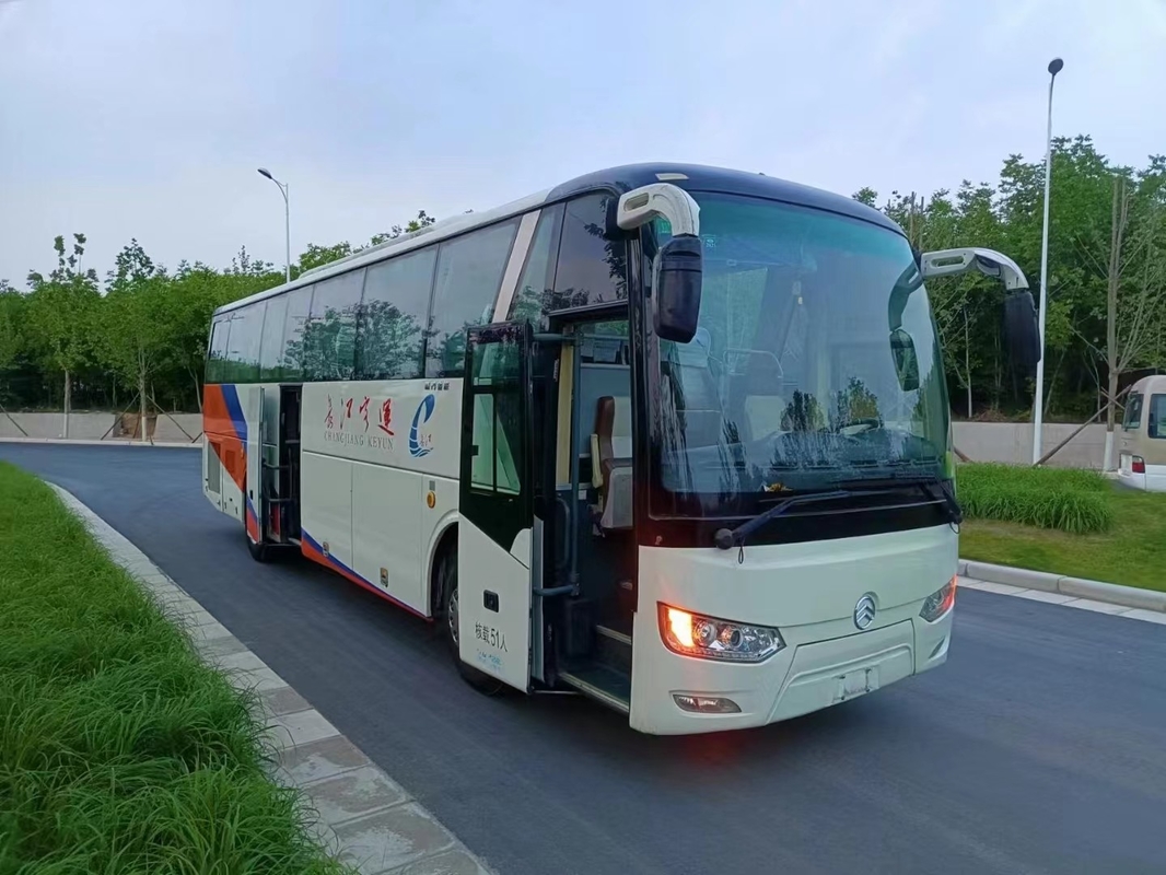 Euro usado motor IV de 51 de los asientos de Rhd de la parte posterior del coche puertas de Buses Golden Dragon XML6113 dos