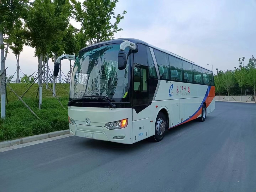 Euro usado motor IV de 51 de los asientos de Rhd de la parte posterior del coche puertas de Buses Golden Dragon XML6113 dos