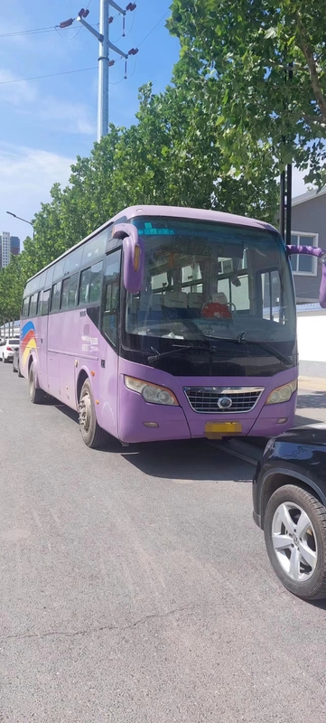 2014 años 45 Yutong usado los asientos transportan el diesel de Bus Front Engine Two Door LHD del coche de ZK6102D