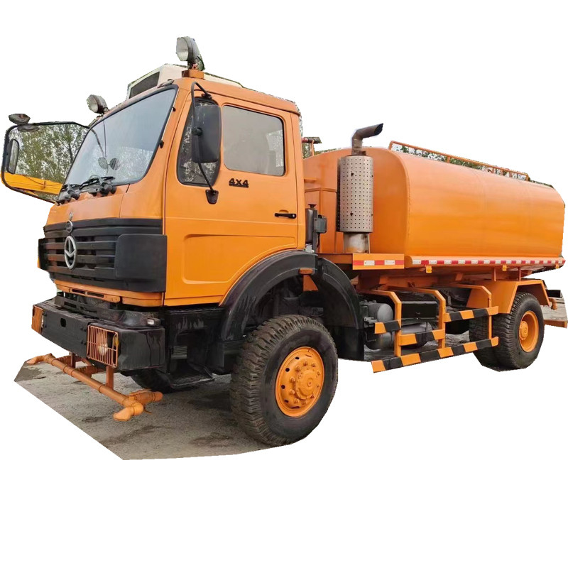 15 metros cúbicos de LHD riegan la regadera llena del agua de la impulsión 4X4 Off Road del camión 290hp de la regadera del tanque