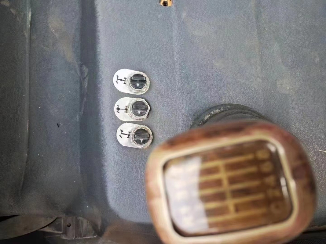 15 metros cúbicos de LHD riegan la regadera llena del agua de la impulsión 4X4 Off Road del camión 290hp de la regadera del tanque