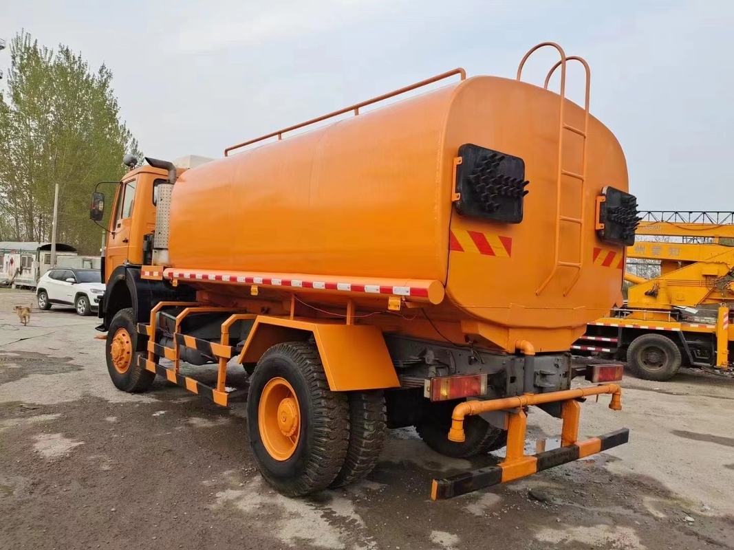 15 metros cúbicos de LHD riegan la regadera llena del agua de la impulsión 4X4 Off Road del camión 290hp de la regadera del tanque