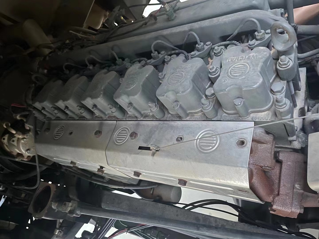 Camión volquete lleno potente usado de las cerraduras de diferencial de Tipper With 3 de la impulsión del combustible diesel 310hp 6X6