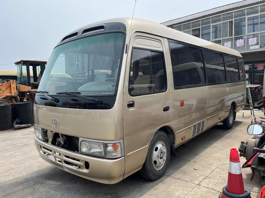 2013 autobús usado del práctico de costa de Toyota del año 23 asientos con la nueva pintura del motor diesel 1Hz