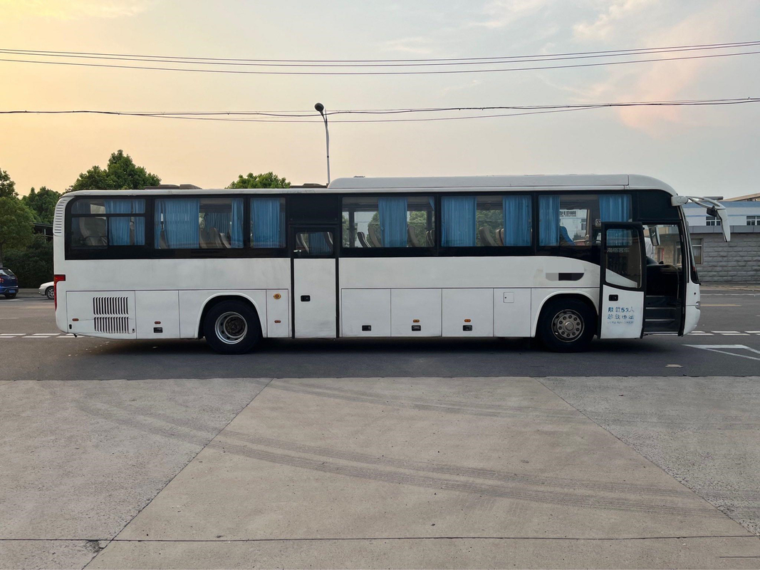 Una marca más alta de la suspensión del aire utilizó el motor diesel doble KLQ6129 de las puertas Wp.7 de Bus 53 Seater del coche