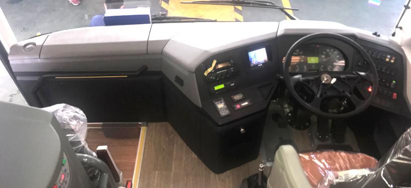2021 dirección del motor RHD de Bus With Diesel del coche de Kinglong XMQ6127cy de la llegada de los asientos del año 53 nueva nueva