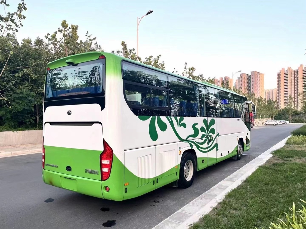 Autobús usado nueva llegada asientos Yutong ZK6119H de 2017 años 50 con la puerta doble para el autobús del viaje
