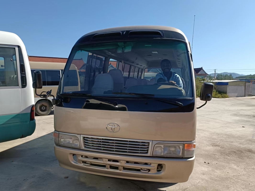Asientos Mini Used Coaster Bus Toyota de 2012 años 29 con el motor diesel 1Hz en buenas condiciones