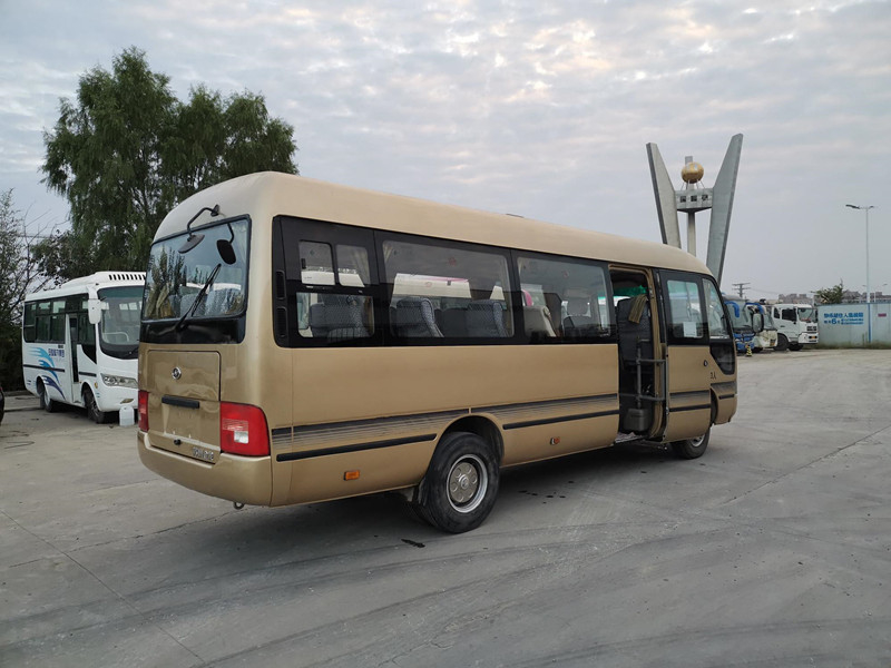 23 asientos 2014 años utilizaron a un práctico de costa más alto Mini Bus KLQ6702E4 con la dirección de la mano izquierda del motor