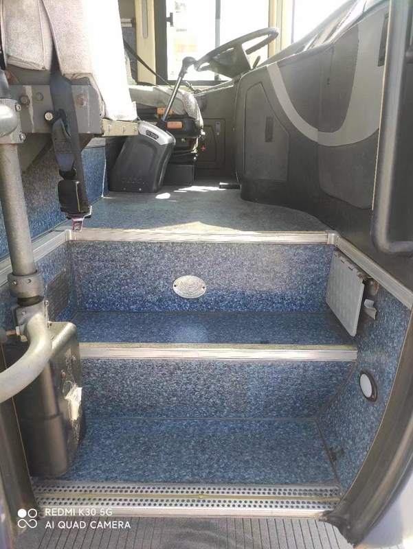 Autobús usado asientos de ZK6127 55 Yutong motor de Weichai de 2014 años con la suspensión del resorte plano