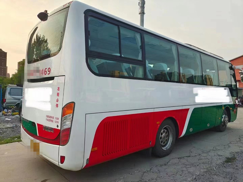 2015 motores diesel usados ​​Seater del autobús de coche del autobús ZK6888 de Yutong del año 37 para el transporte